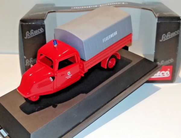 Schuco Tempo Planenwagen Feuerwehr 1960 "150 Jahre Berliner Feuerwehr" Metallmodell in Originalbox (10107)